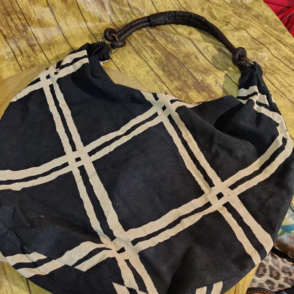 Old Navy Black Shoulder Bag with Cream Plaid - Picture 2 of 5